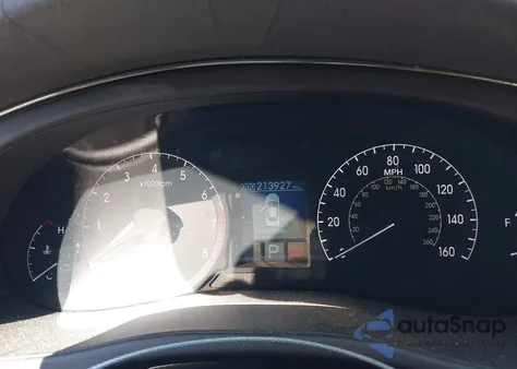 2009 Hyundai Genesis 4.6 z USA, uszkodzony, nr VIN KMHGC46F79U032633